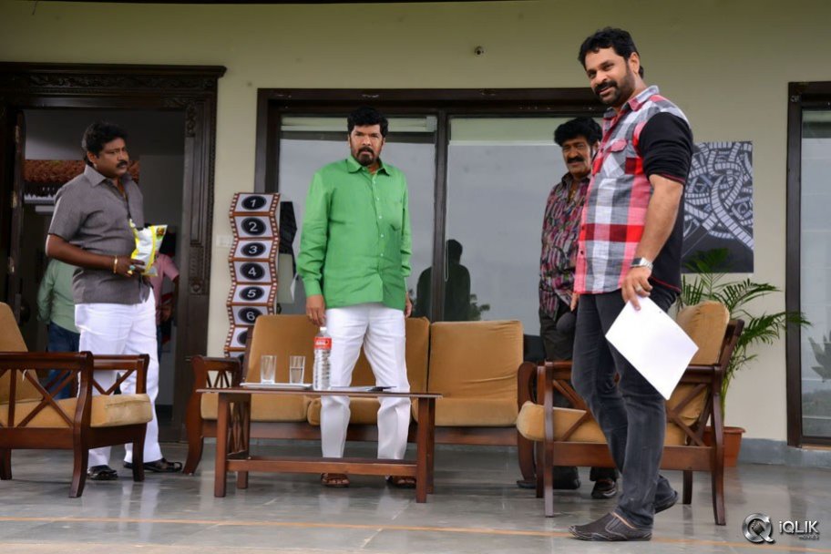 Meelo Evaru Koteeswarudu